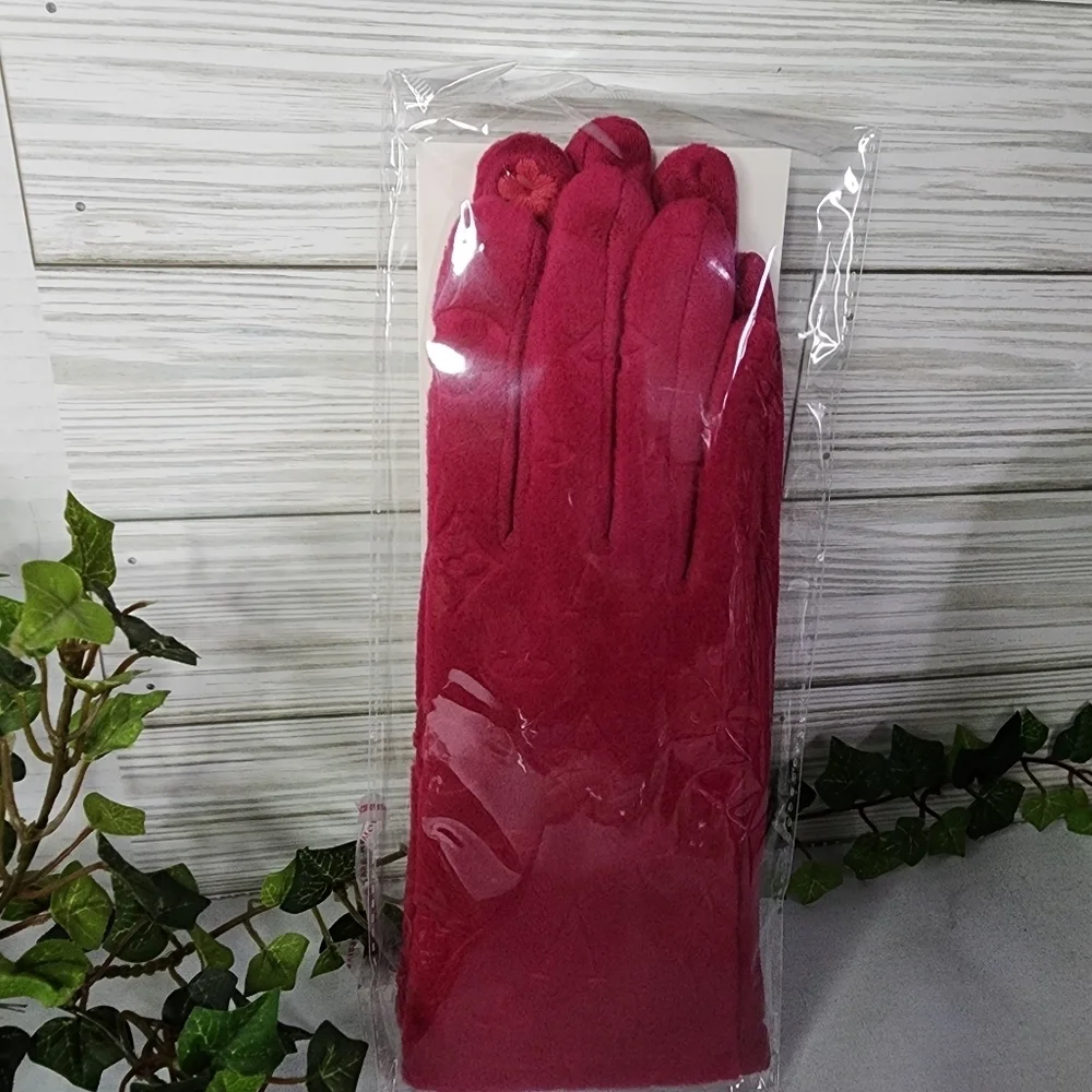 Clover Flower Fashion Design Fleece Luxe Gloves with Touchscreen Tip NIP